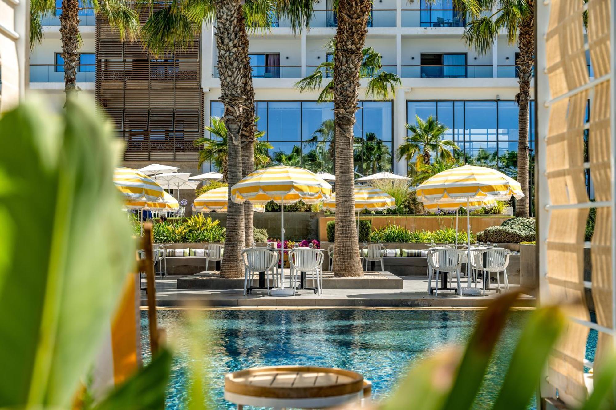 Hyatt Place Taghazout Bay エクステリア 写真 The swimming pool at the hotel